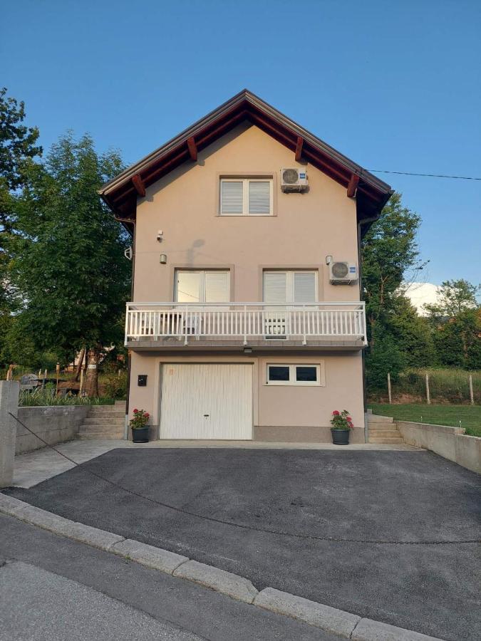 House Apartment Azra 사라예보 외부 사진